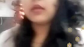 Indian bhabhi Sona shows her nipples on Bigo live