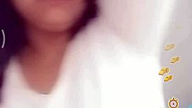 Indian bhabhi Sona shows her nipples on Bigo live