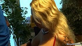 Anyuci, megmutatod neki, hogyan kell jól csinálni?