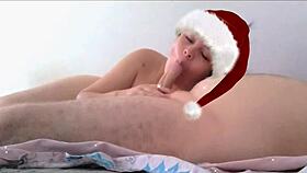 empregada asiática passou o natal chupando pirulito e ganhou leitinho quente na boca