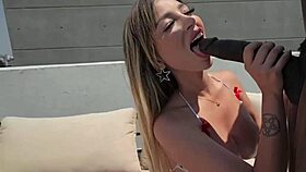 Китти Вев впервые пробует большой черный хуй Джекса Слейерса 30 см