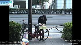 Japanese amateurs demonstrate nail art and finger techniques