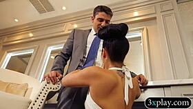 Wow, This Glamour Babe's Twat Gets Banged Hard!