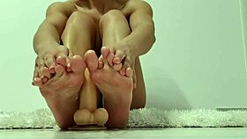 want to see my oiled footjob with dildo? asks candyluxxx