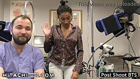 freshman miss mars orgasms from doctor tampa's vibrator