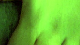 i gots this pritty pink pusy all wet fer ya