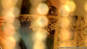 Sensual Indian MILF dancing solo