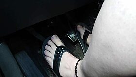 Barfuss In Flip Flops Auto Fahren