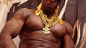 i worhsip that big black hairy dik of hallelujah johnson, he's my neighboorhood superstar, i cant stop jerking off