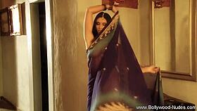 Sensual Indian MILF dancing solo