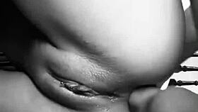 Novinha takes it in the ass, who likes a good anal orgasm?