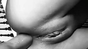 Novinha takes it in the ass, who likes a good anal orgasm?