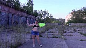 Look at this curvy milf’s big ass under tight skirt outdoors!