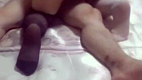 青藤妹妹-人妻发骚起来小哥鸡巴块顶不住了