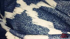 Stepsister's big pussy tempts in homemade taboo scene