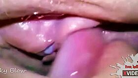 Lick that pussy close up!