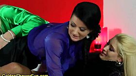 lesbians drinking fresh piss in 3some 😏