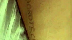 flaca caliente reaches orgasm from oral