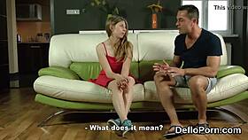 Küssbare Süße verliert Jungfräulichkeit in enger Muschi