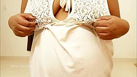 indian maid flashing her sexy boobs to me