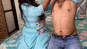 इंडियन लड़का दोस्त की मॉम को रॉ हिंदी एक्सएक्सएक्स वीडियो में चोदता है