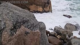 Saymon Fitness Curtindo O Rolê Em Jurerê Com O Boquete Gostoso Da Brenda Floripa No Seu Pau