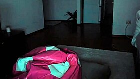 this bimbo you don't want to ignore on webcam