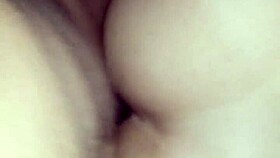 Comendo Novinha Gostosa Enquanto Ela Mete O Dedo No Cu