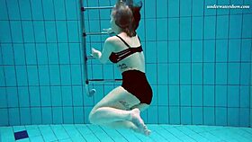 dashka looks stunning at the swimming pool 😍