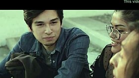 dos feos pelean por una yegua pero terminan dándose amor entre ellos. el fisting anal y la pasión gay dominan la escena.