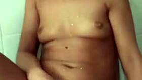 Voi ei, isä nappasi mut polttamasta ja masturboimasta kylpyhuoneessa! 😱