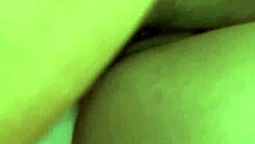 เอ่ออยากเห็นเด็กสาวนมเล็กอายุ 18 ปีอมควยปู่ไหม?