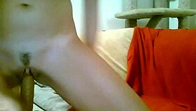 cam girl plays with her pussy and dildo at the same time! 😈