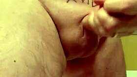 Hey old man, show me that average cock close-up!