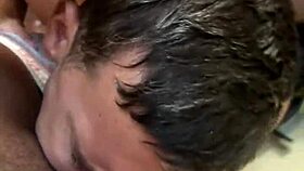 yo, cafuçu dotado gets a wild handjob and tight anal from a gay client 😜