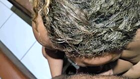 professora safada fode com seus alunos e leva gozada na boca de seu aluno ele tinha um grande pau