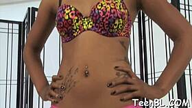 young 18+ cumshot sucking