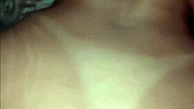 na bucetinha e uma delicia mas como sou puta tive que pedir pra conseguiu ouvir o que eu pedi pra ele