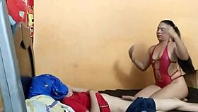 moja nevlastná sestra Artemisa ma presvedčila, aby som ju po prvýkrát vytepal, ale len ak to tají pred nevlastným otcom?