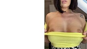 Heyy, drop everything and kneel for mommy's naughty 18+ game 😏