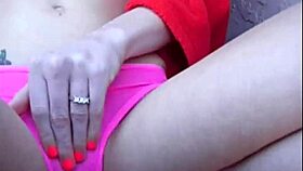 brookeskye heads to the rooftop to rub her pussy to orgasm