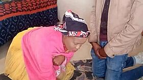 Lilpuddingbowls gets deepthroat and banging with big cock.