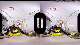 Batgirl Cosplay Slut Offers Silly Blowjob In VR