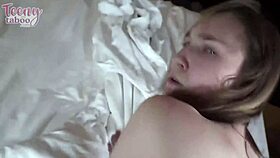 סת' ברוגן מזיין תחת בחורה כוס גדולה בסשן קוויקי