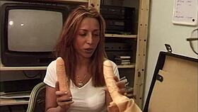 Italian Vendor Tests Lady's Items with Personal Rimjob Demo