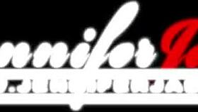 Naked British webcam babe wanks and plays with pussy.