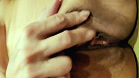 女王様、ストリッパーに挑戦、ズームアップ