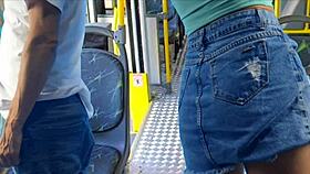 Pelajar Encoxada Dan Fodida Dalam Bas Awam Dengan Tesao