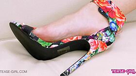 Super hot teen step-daughter teases step-dad during massage... OMG!