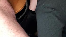 Mi Succhia Il Cazzo Di Nascosto E Ingoia Tutto E Io Godo Come Una Bestia!